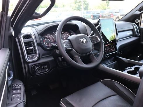 Used 2025 RAM 3500 Laramie AWD/4WD image 20