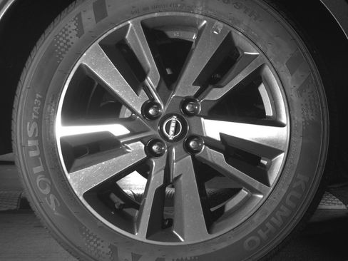 Used 2025 Nissan Versa SV image 15