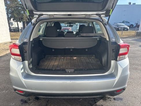 Used 2017 Subaru Impreza 2.0i Premium image 7