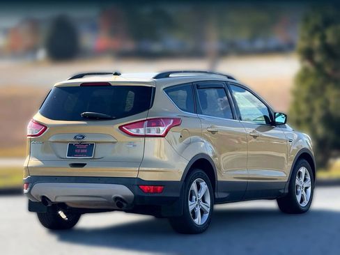 Used 2014 Ford Escape SE w/ Equipment Group 201A image 9