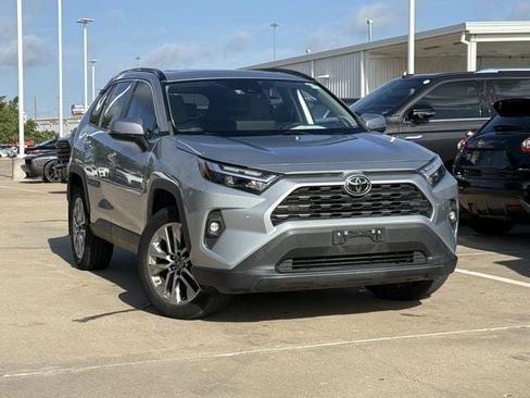 Used 2023 Toyota RAV4 XLE Premium FWD image 2
