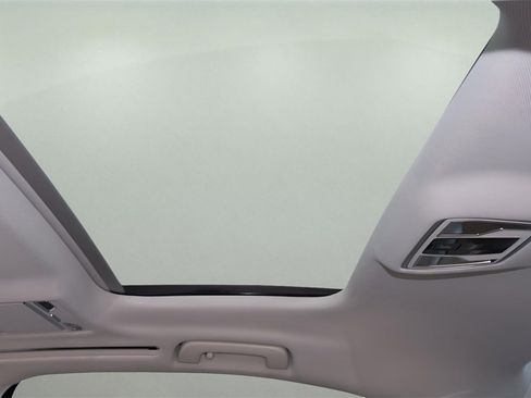 Used 2023 Audi A8 L 3.0T image 29