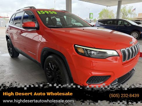 Used 2021 Jeep Cherokee Latitude FWD image 1