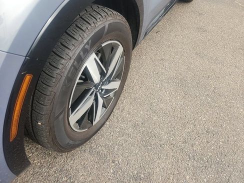 Certified 2022 Kia Sorento S w/ Panoramic Sunroof Package FWD image 8