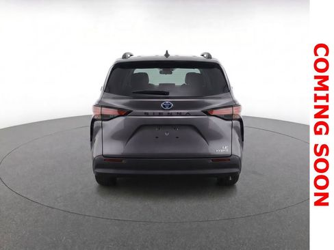Used 2023 Toyota Sienna LE FWD image 9