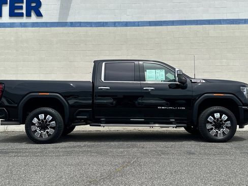 Certified 2024 GMC Sierra 2500 Denali w/ Denali Reserve Package image 3