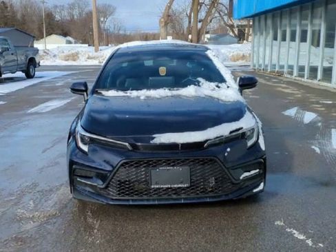 Used 2025 Toyota Corolla XSE image 3