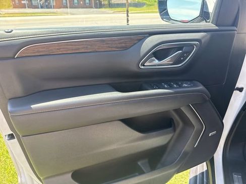 Certified 2022 Chevrolet Tahoe Premier AWD/4WD image 13