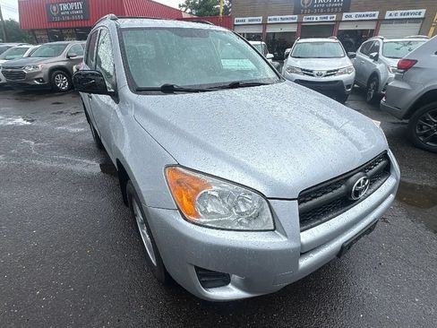 Used 2012 Toyota RAV4 4WD w/ Value Pkg image 3