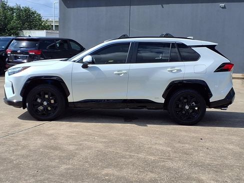 Used 2022 Toyota RAV4 SE AWD/4WD image 5