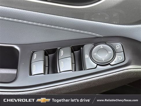 Used 2020 Chevrolet Traverse LT image 28