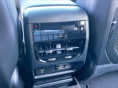 New 2025 Jeep Grand Cherokee L Laredo w/ Luxury Tech Group I image 16