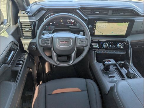 Used 2026 GMC Sierra 1500 AT4 w/ AT4 Premium Package AWD/4WD image 10