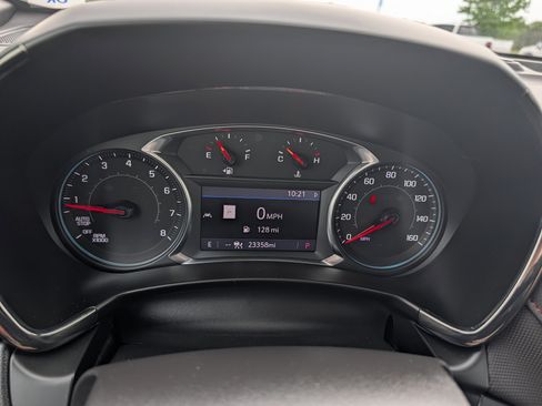 Used 2023 Chevrolet Equinox RS AWD/4WD image 27