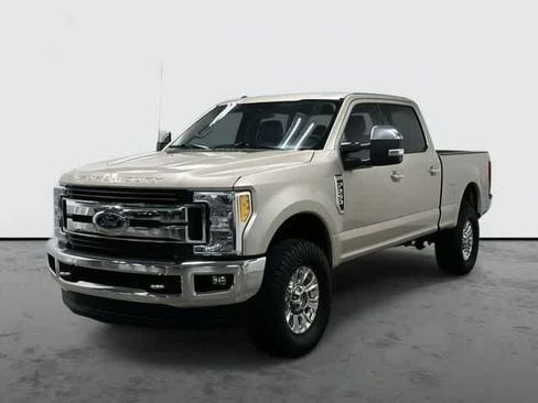 Used 2017 Ford F250 XLT w/ XLT Premium Package AWD/4WD image 1