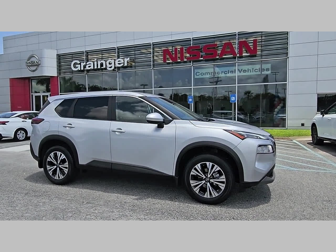 Used 2023 Nissan Rogue SV FWD image 37
