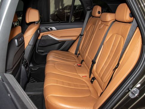 Used 2022 BMW X5 sDrive40i w/ M Sport Package image 18