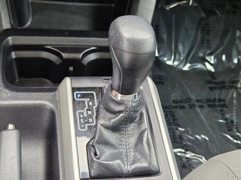 Certified 2018 Toyota Tacoma SR5 RWD image 13