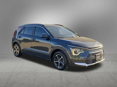 Certified 2023 Kia Niro EX image 8