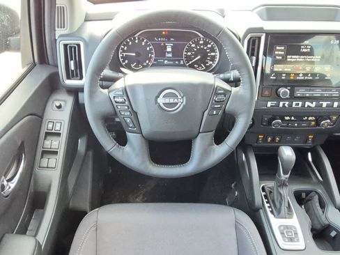 New 2026 Nissan Frontier SV w/ SV Convenience Package image 8