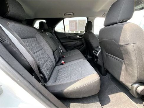 Used 2024 Chevrolet Equinox LT FWD image 16