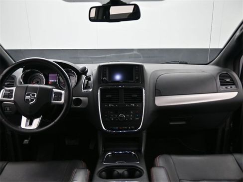 Used 2019 Dodge Grand Caravan GT image 24