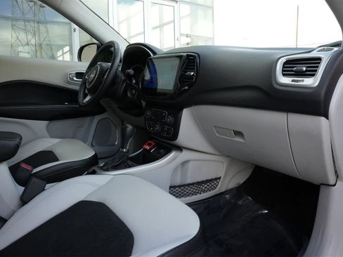 Used 2018 Jeep Compass Latitude w/ Popular Equipment Group image 21