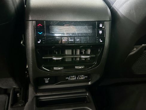 Used 2023 Jeep Grand Cherokee L Limited image 27