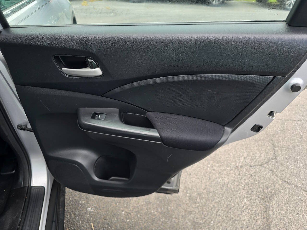 Used 2016 Honda CR-V LX image 27