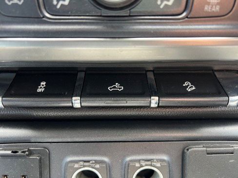 Used 2018 Chevrolet Silverado 1500 LT w/ Texas Edition image 42