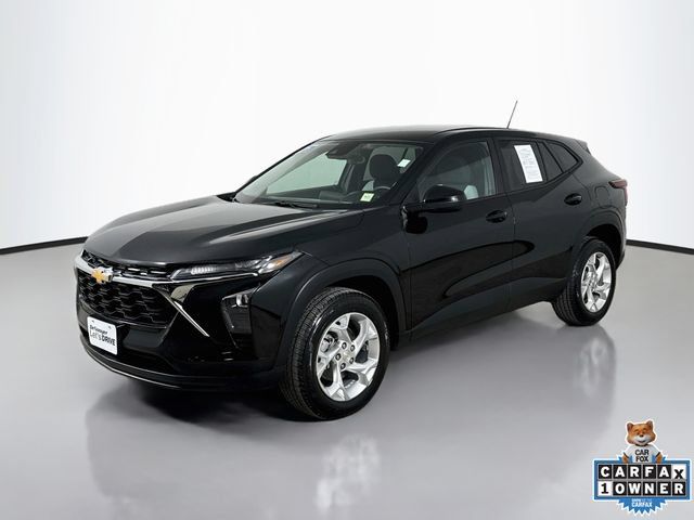 Used 2025 Chevrolet Trax LS w/ LS Convenience Package FWD image 8