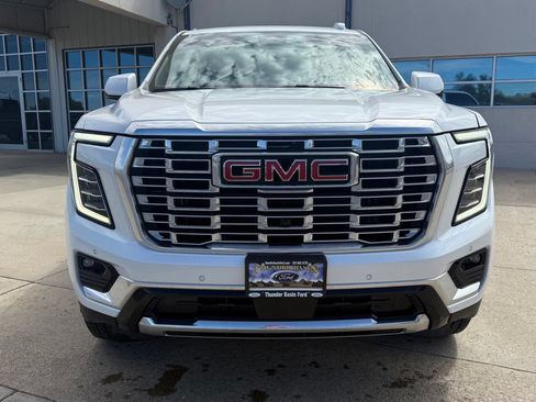 Used 2025 GMC Yukon XL Denali w/ Sun & Power Step Package AWD/4WD image 2