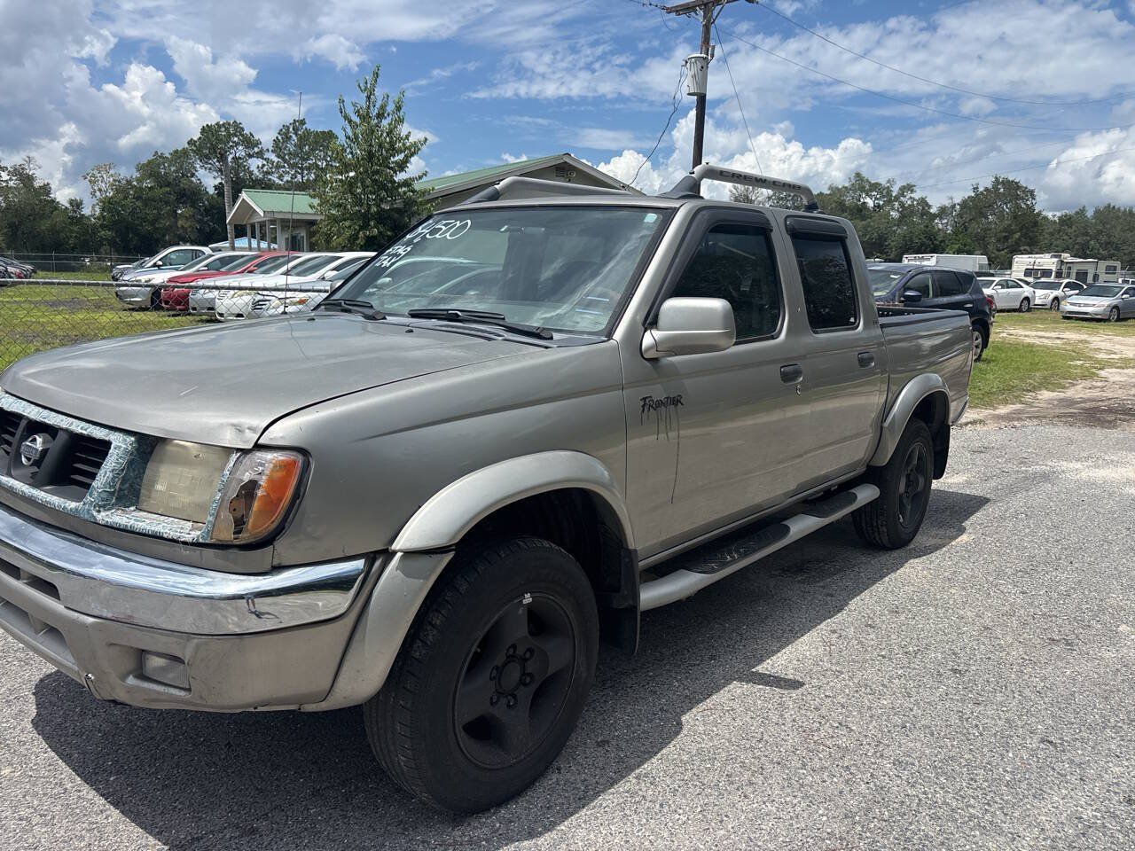 Used 2000 Nissan Frontier SE RWD image 2