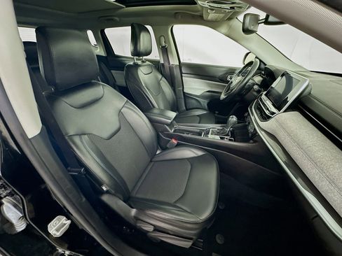 Used 2022 Jeep Compass Latitude w/ Sun and Sound Group image 31