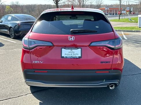 Used 2025 Honda HR-V Sport image 3