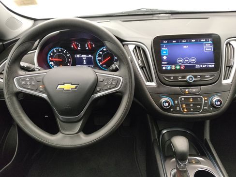 Used 2022 Chevrolet Malibu LT FWD image 22