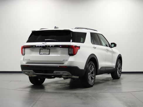 New 2026 Ford Explorer Active w/ Active Comfort Package image 4