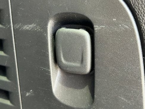 Used 2017 GMC Yukon Denali RWD image 15