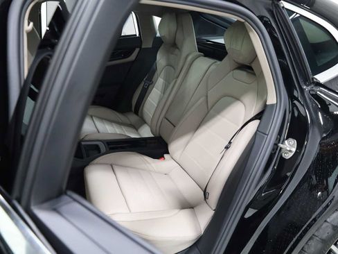 Used 2026 Porsche Panamera RWD image 36