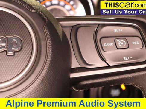 Used 2023 Jeep Gladiator Sport image 18