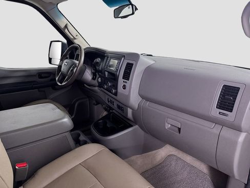 Used 2016 Nissan NV 3500 SL image 25