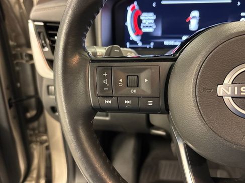 Used 2022 Nissan Rogue Platinum w/ Head-Up Display Package image 32