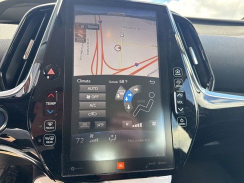 Used 2017 Toyota Prius Prime Advanced FWD image 22