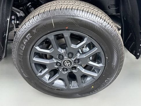 New 2026 Toyota Tundra Platinum AWD/4WD image 31