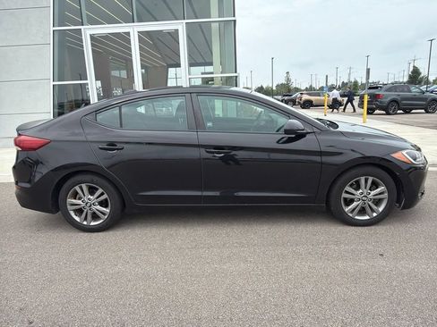 Used 2018 Hyundai Elantra SEL FWD image 3