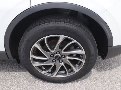 Used 2022 Lincoln Corsair FWD image 6