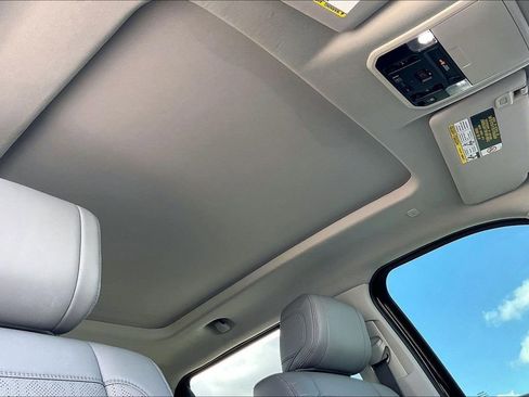 Used 2024 Toyota Tundra Limited AWD/4WD image 28