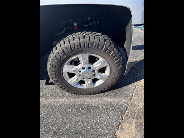 Used 2017 Chevrolet Silverado 2500 LTZ w/ Duramax Plus Package AWD/4WD image 17