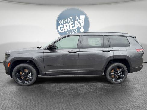 New 2025 Jeep Grand Cherokee L Limited w/ Black Appearance Package image 6