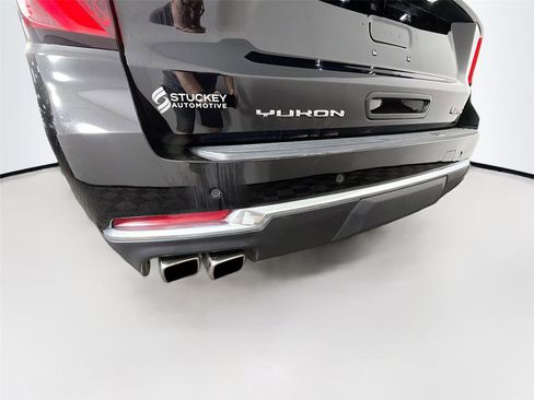 Used 2025 GMC Yukon Denali AWD/4WD image 35